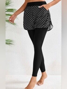 Halcurt NWT Swim Leggings with Polka Dot Skirted Shorts Pockets Size Small